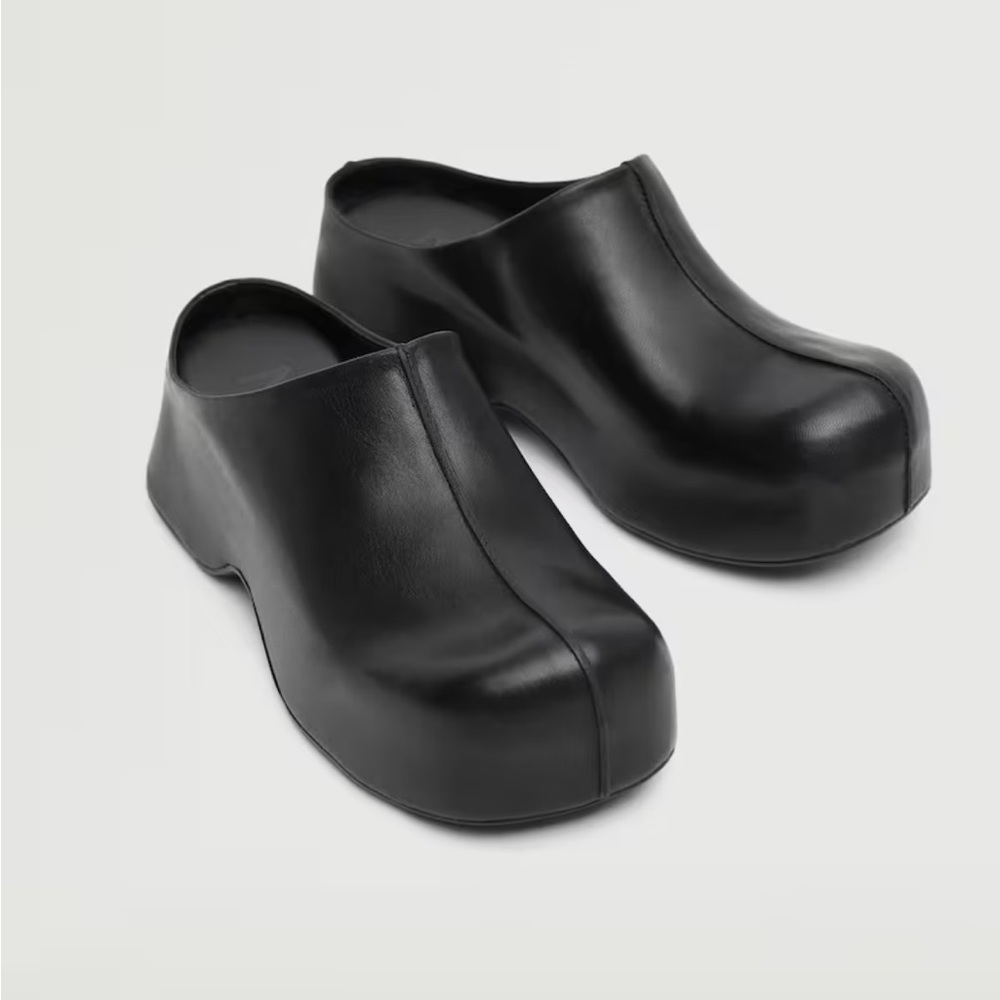 Mango Leather Clogs